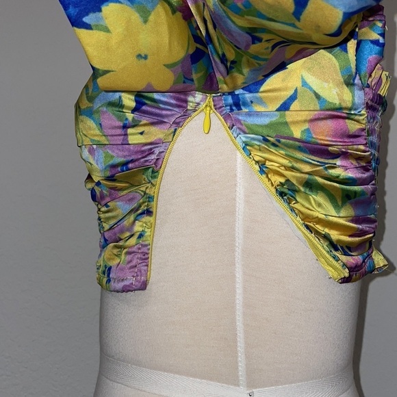 SUNDAY UP tropical Floral crop top with ruffled sleeves and trim in sz small - Picture 6 of 10
